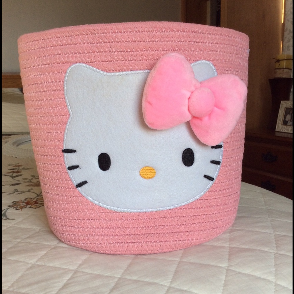 Hello kitty storage bin - Picture 3 of 7